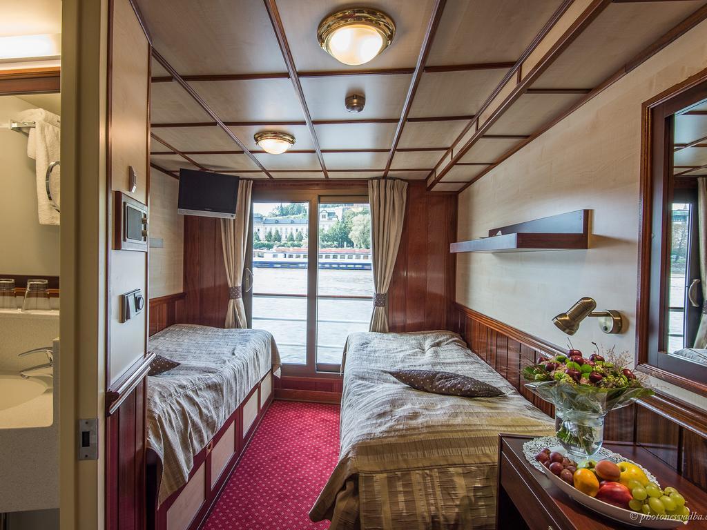 Florentina Boat Прага Экстерьер фото